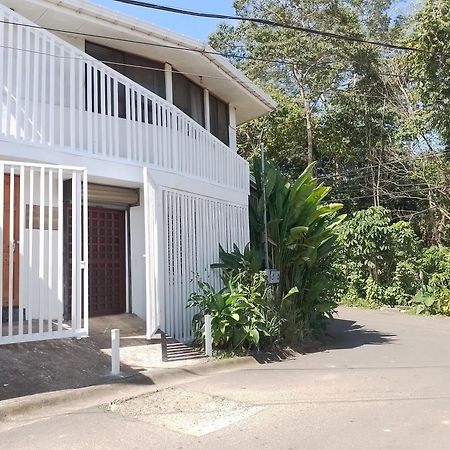 Space One Manuel Antonio Bagian luar foto